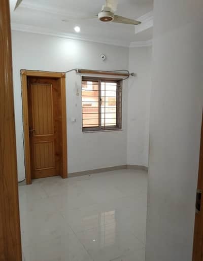 Upper Portion Spread Over 14 Marla In G-13 Available