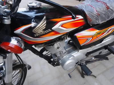 Honda 125 Hyderabad number 22 model