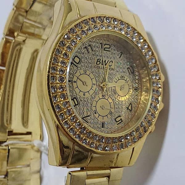 Wrist Watch for Men - Gold Color, High-Quality Craftsmanship, Long-Lasting Paint, Latest Design