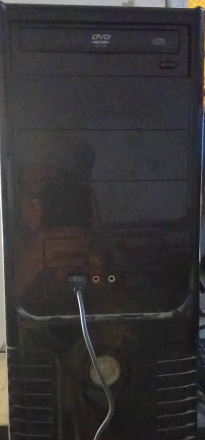 Asus i7, 8gb ram, 128gb SSD, 450 hard drive, 3generations