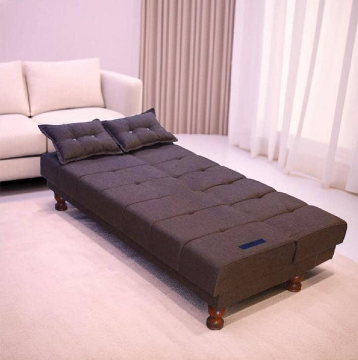 Sofa cumbed. . . . 12