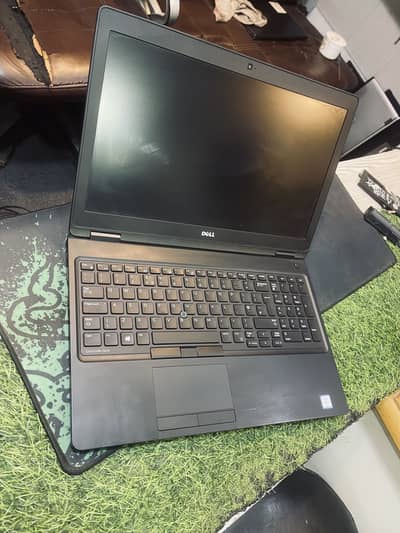 Dell precision 3520 Core-i5 7500HQ 2GB Nvidia940m Gaming graphics card