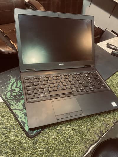 Dell precision Corei5 7500HQ 2GB Nvidia 940m Gaming graphics