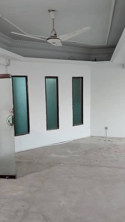 OFFICE FOR RENT (HALL 1ST FLOOR)