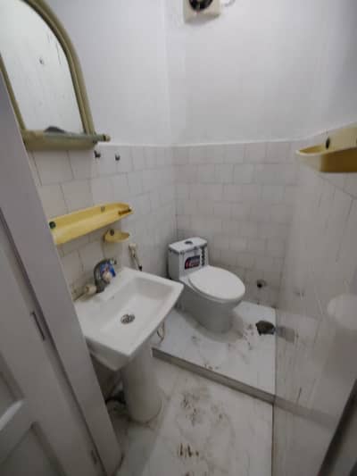 f 11 markaz office 11 x 33