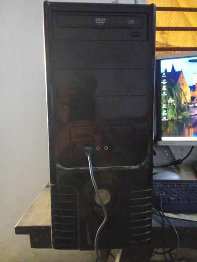 Asus i7 3rd generation , 8GB RAM ddr3, 128 gb  SSD, 450gb hard drive