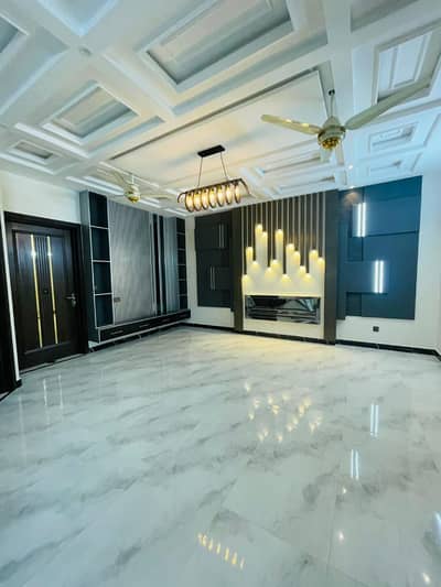 LDA Avenue 1 Lahore 10 Marla First floor For Rent