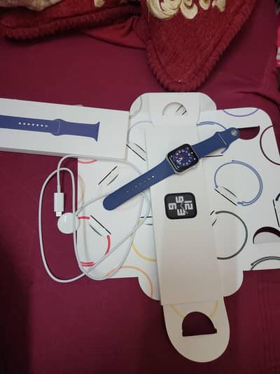 Apple Watch Se (Gen 2) 40mm Silver with Blue Strap