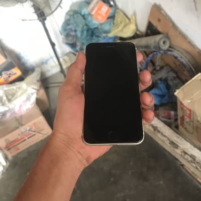 iPhone SE 2020 non pta 64GB only batyee health 77 03181738411