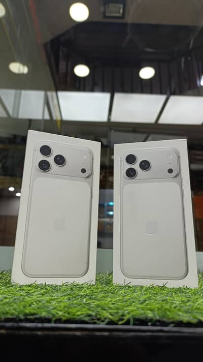 iPhone 17 pro max silver