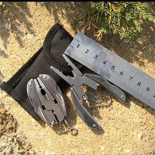 Pocket Multifunction Tool, 7 in 1 Multifunction Pliers, Mini Folding Multi Tool Set Keychain Stainless Steel Pliers Multi Tool Kits Wire Stripper for Outdoor Fishing Camping Hiking