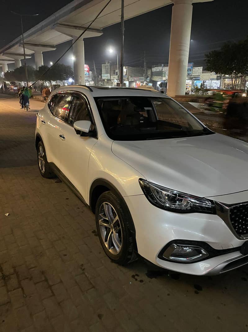 MG HS 2
