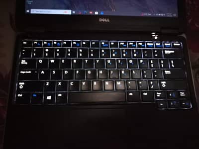 i7 4th gen Dell latitude e7240 Laptop 8gb ram 128gb ssd good condition