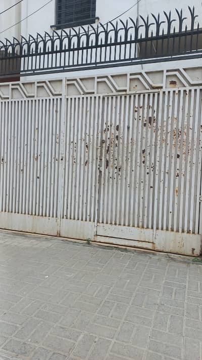 250sq. Yards. Corner House On Main Ambala Bakery Road