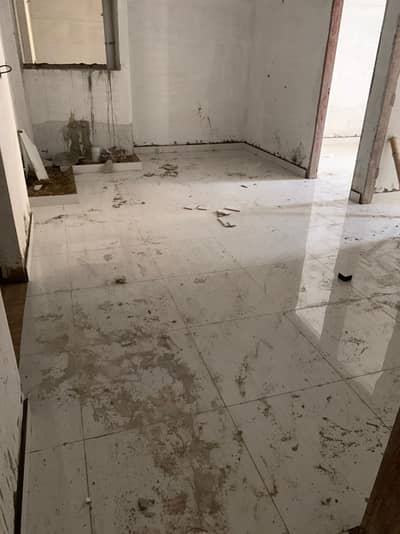 2 Bed D D 1100sq. Ft Near Kabajees On Main Nishtar Road