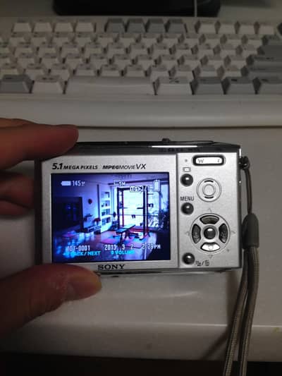 Sony Cybershot DSCT5 5.1MP Digital Camera