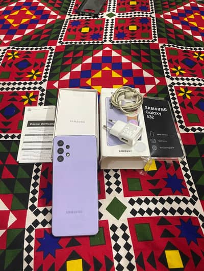Samsung galaxy a32 6/128 with box and charger