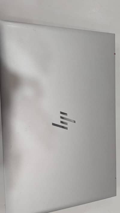 Hp elitebook arrow  840 g8 : Selling