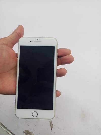 I phone 7 plus silver colur  128 pta approved