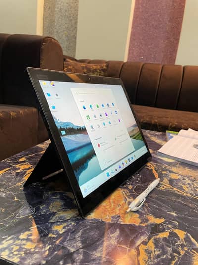 Lenovo Thinkpad X1 carbon core i5 8th gen touch 360 display