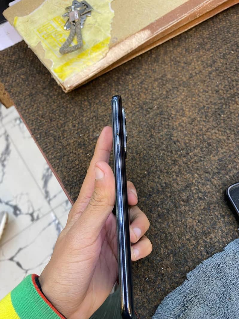 OnePlus 9 4