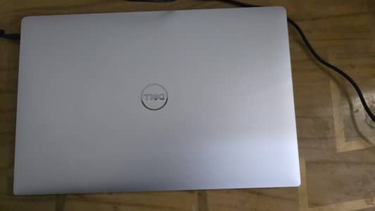 Dell XPS15 7590