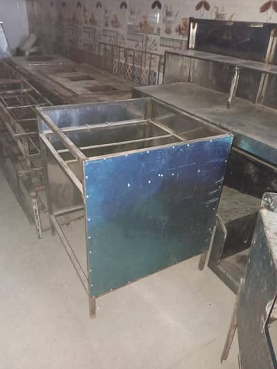 Cooking Waly Counter Available