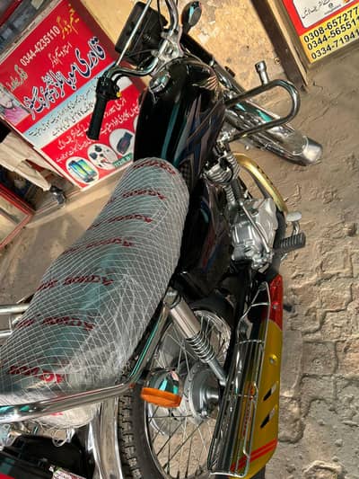 bilkul new hai remote kit lgi hai