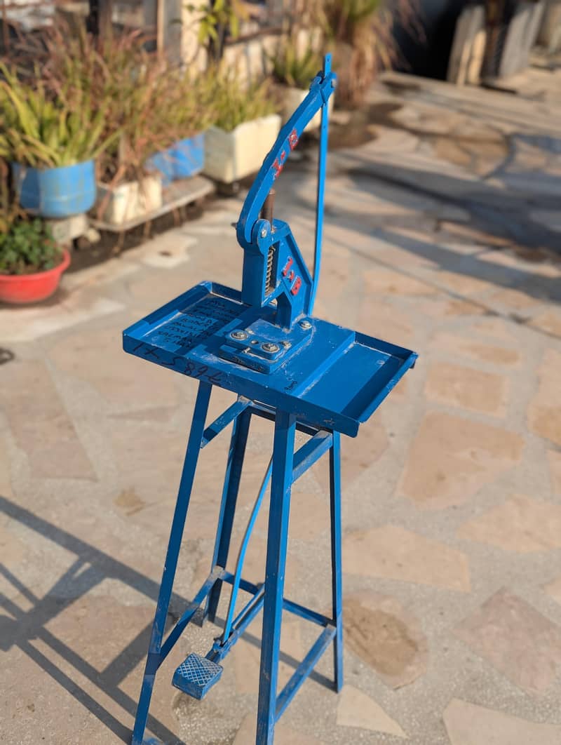 Tich button machine/ button machine 1