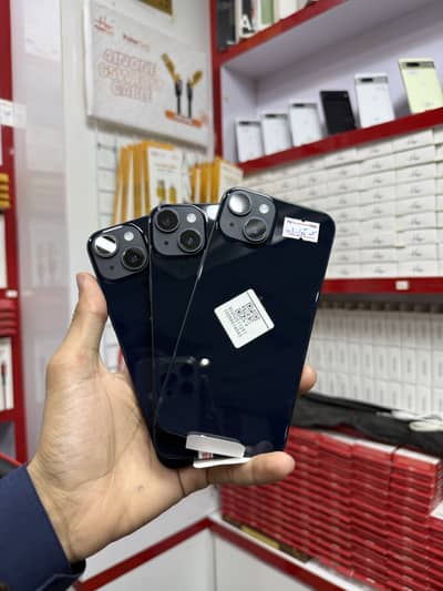 iPhone 14 SIM LOOK 128GB IN APPLE WARRANTY