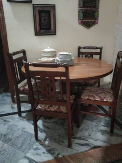 4 seater dining table for sale