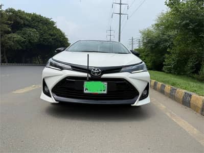 Toyota Corolla Grande X CVT-i 1.8 Black Interior