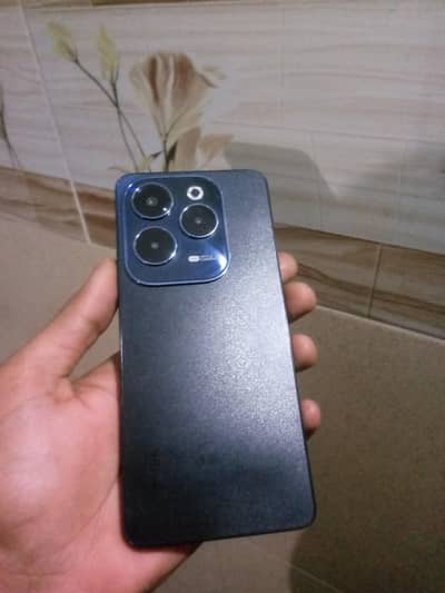 Infinix hot 40 lush condition official PTA approve noooooo exchange