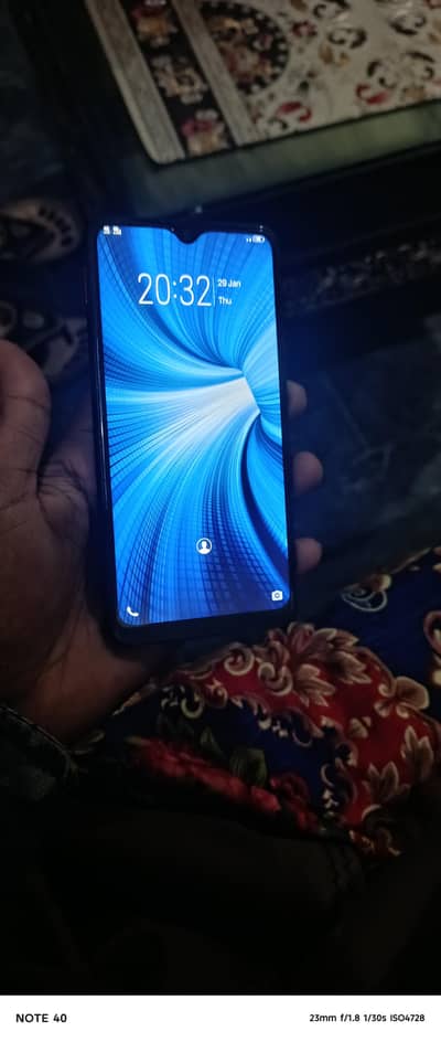vivo y93 just phone 6.128 no fult all ok back kreak ha ha bass