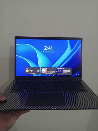 Dell latitude 7510 Core i5 10 Gen 16 gb ramm 256 condition rough