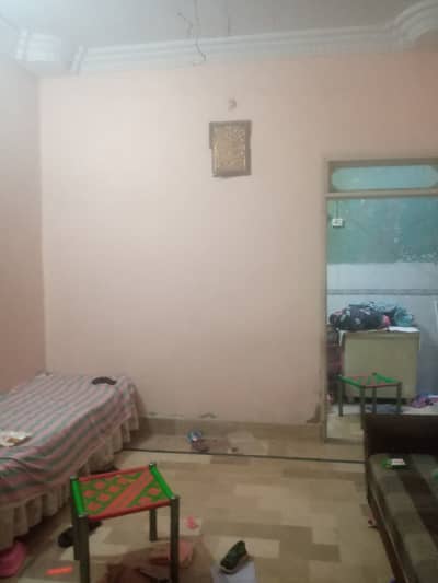 House For Rent 400 ghaz with Roof 1 lakh Sector 11B