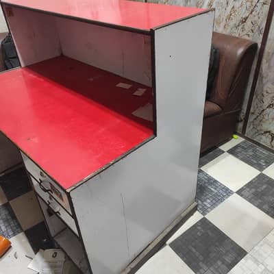 Clinical Reception Table