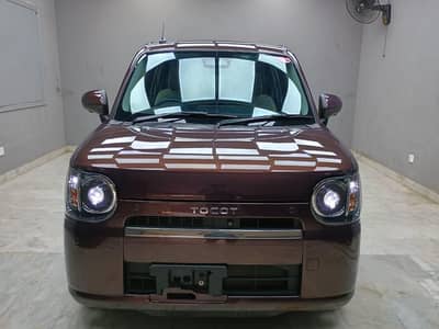 Best car Fuel economy min 27 km average mira TOCOT 660 cc