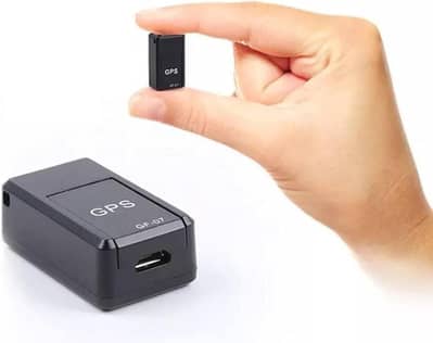 1 Pc  GPS Tracker Device With Voice Callback