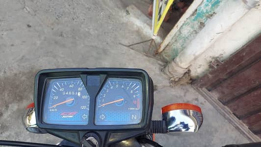 2024 model 12 months ka hai 1st owner Bio metric on the sport