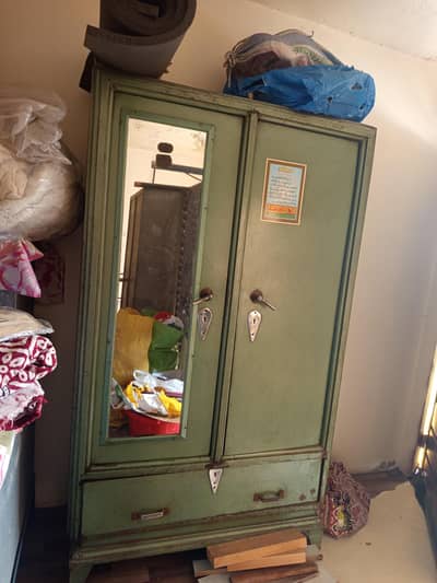 safe Almari for sale in good condition