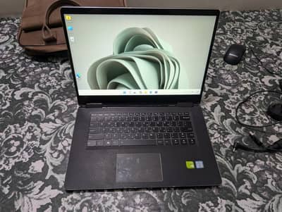 Lenovo Yoga Series 2-in-1 Laptop – Excellent Condition