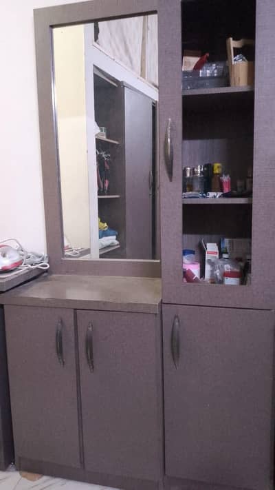 Dressing table made in lasani  Al Noor wood condition 10/10