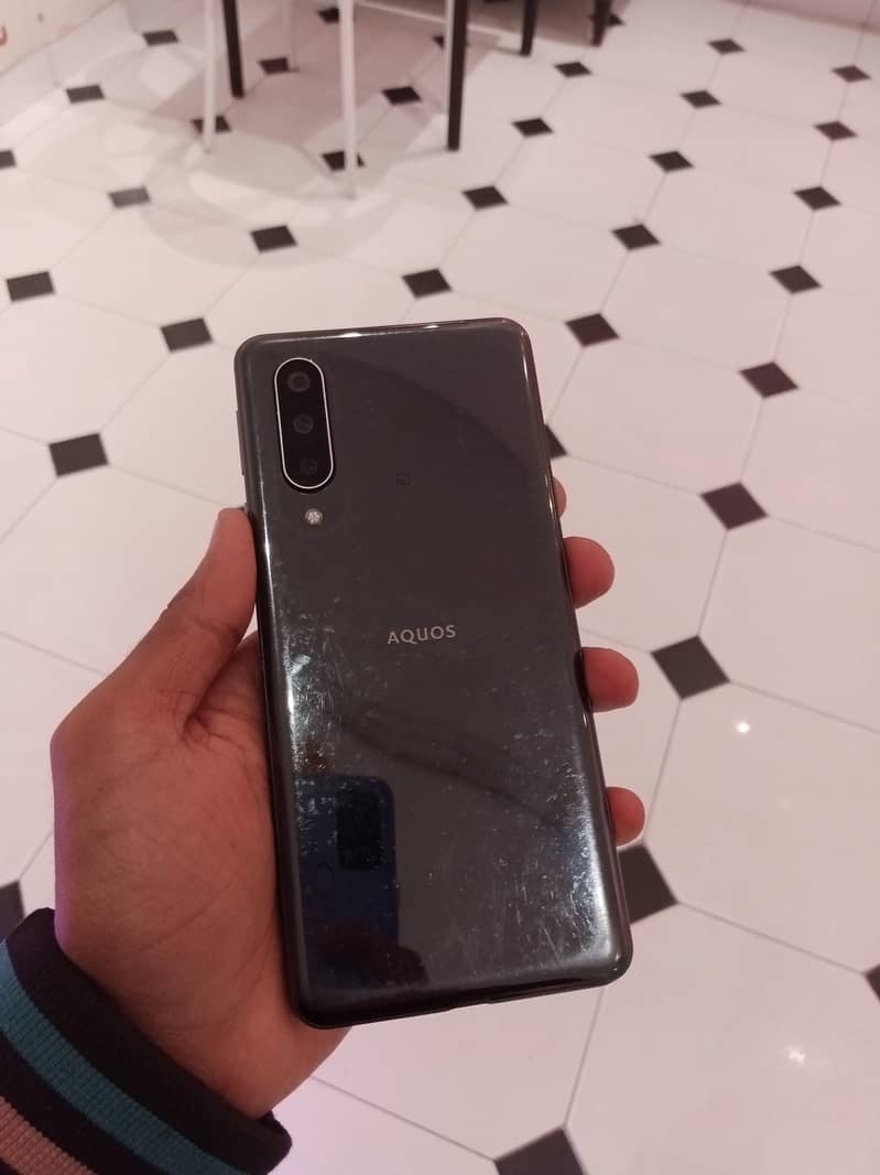 SHARP AQUAS BASIC 5G. 4/64 1