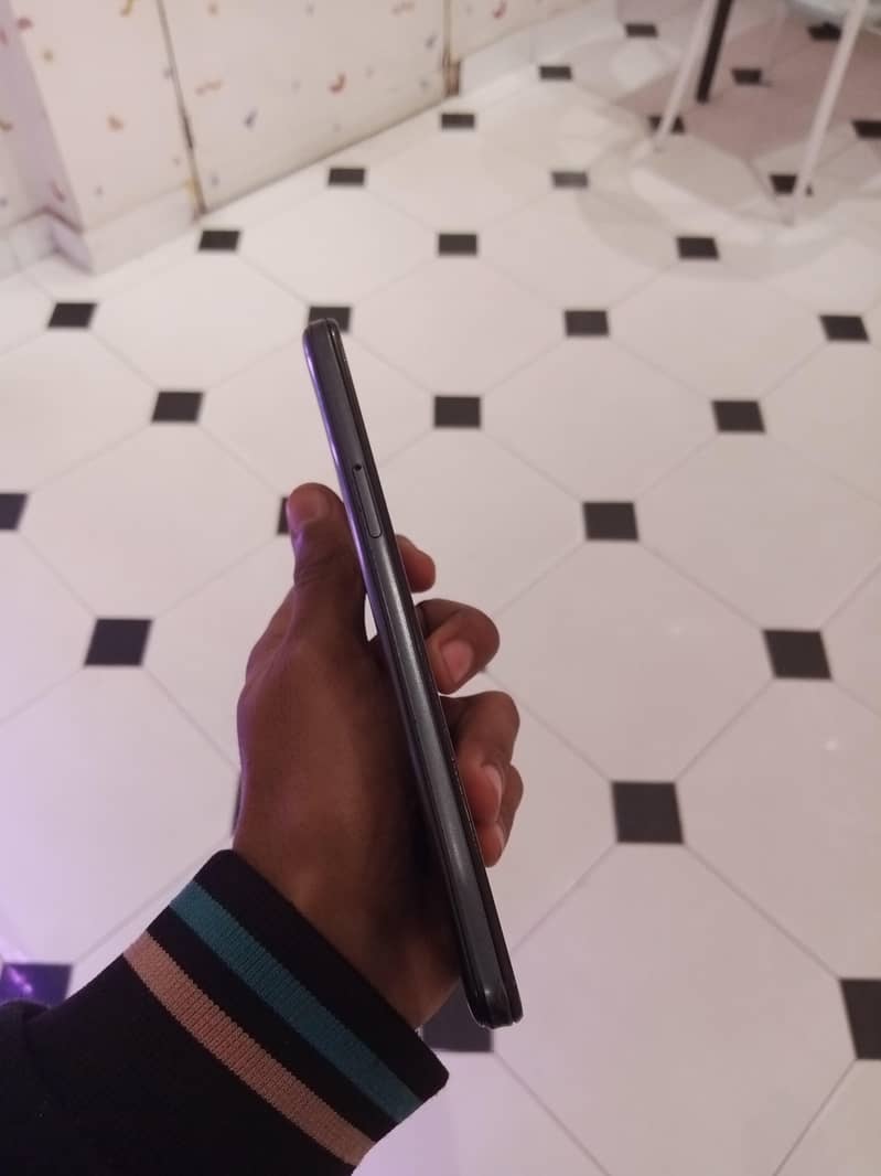 SHARP AQUAS BASIC 5G. 4/64 9