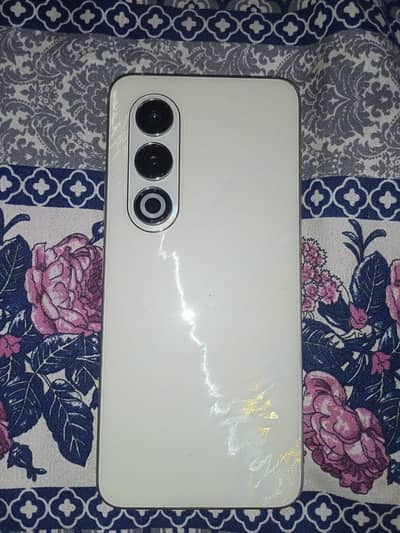 Itel S25, 6/128 Gold Color