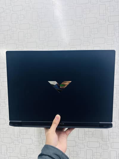 HP vistus  laptop 15