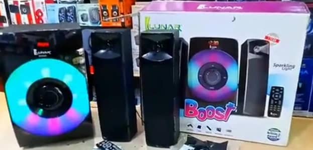 Lunar boost Bluetooth speaker 8 inch woofer