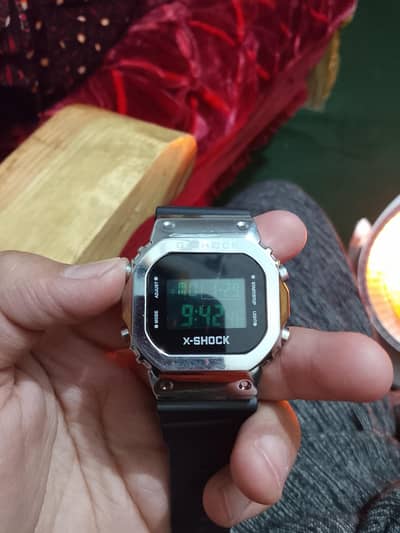 گھڑی فروخت کے لیے