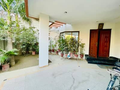 15 Marla Ground Floor 2 Bed 2 Bath Drawing Dining Tv Lounge Kitchen With Gas Ali Park Near Bhatta Chowk (0335-5779339)